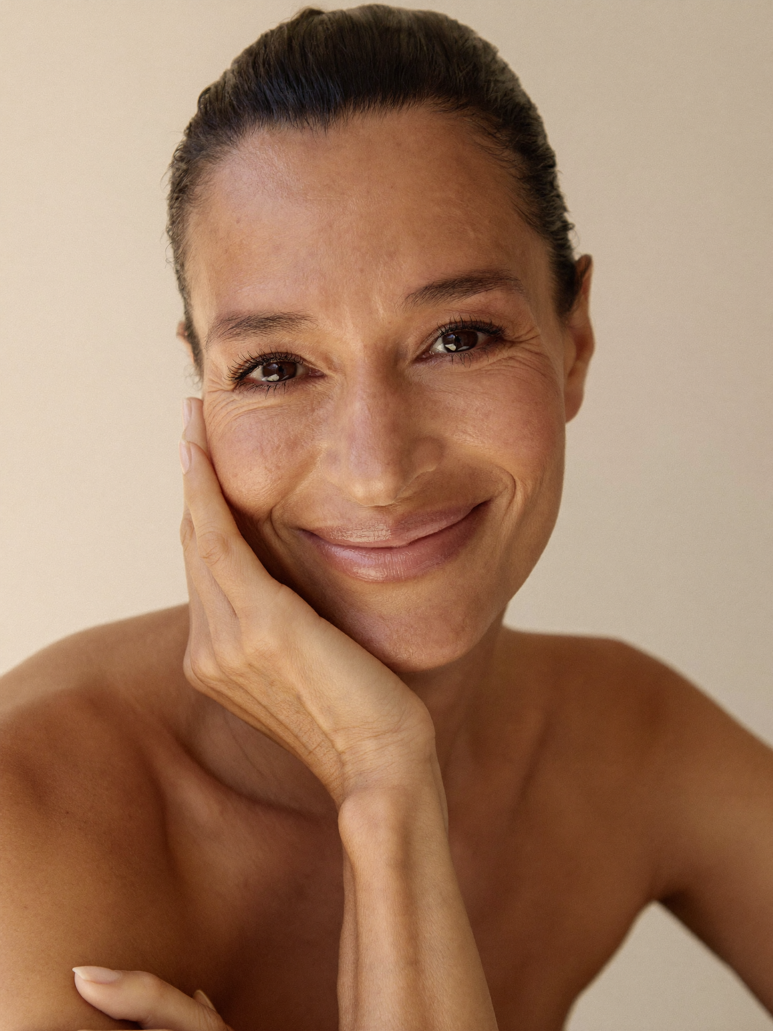 Femme lumineuse et naturelle, communauté Élusia